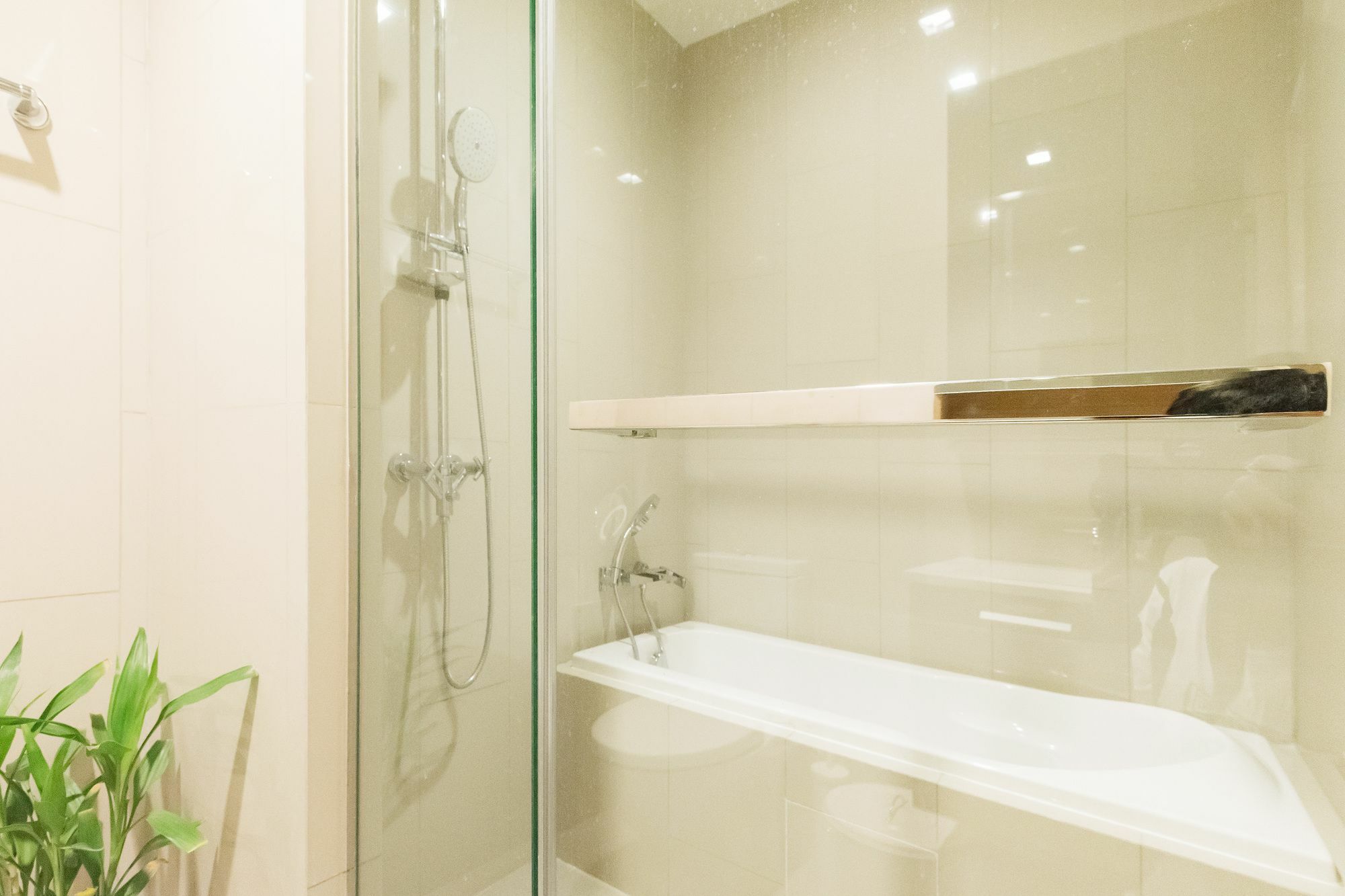 Hasu Haus By Favstay Bangkok Eksteriør billede